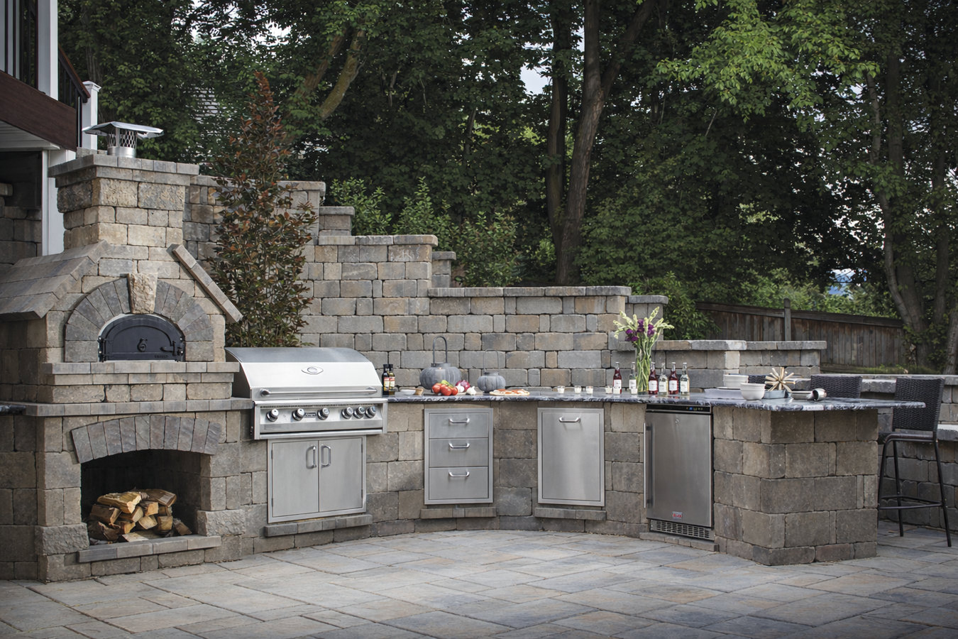 Outdoor kitchen masonry